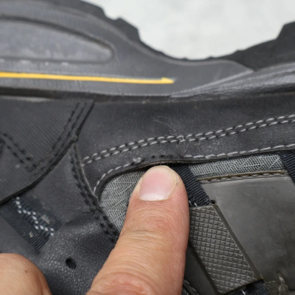 Keen couple blemish